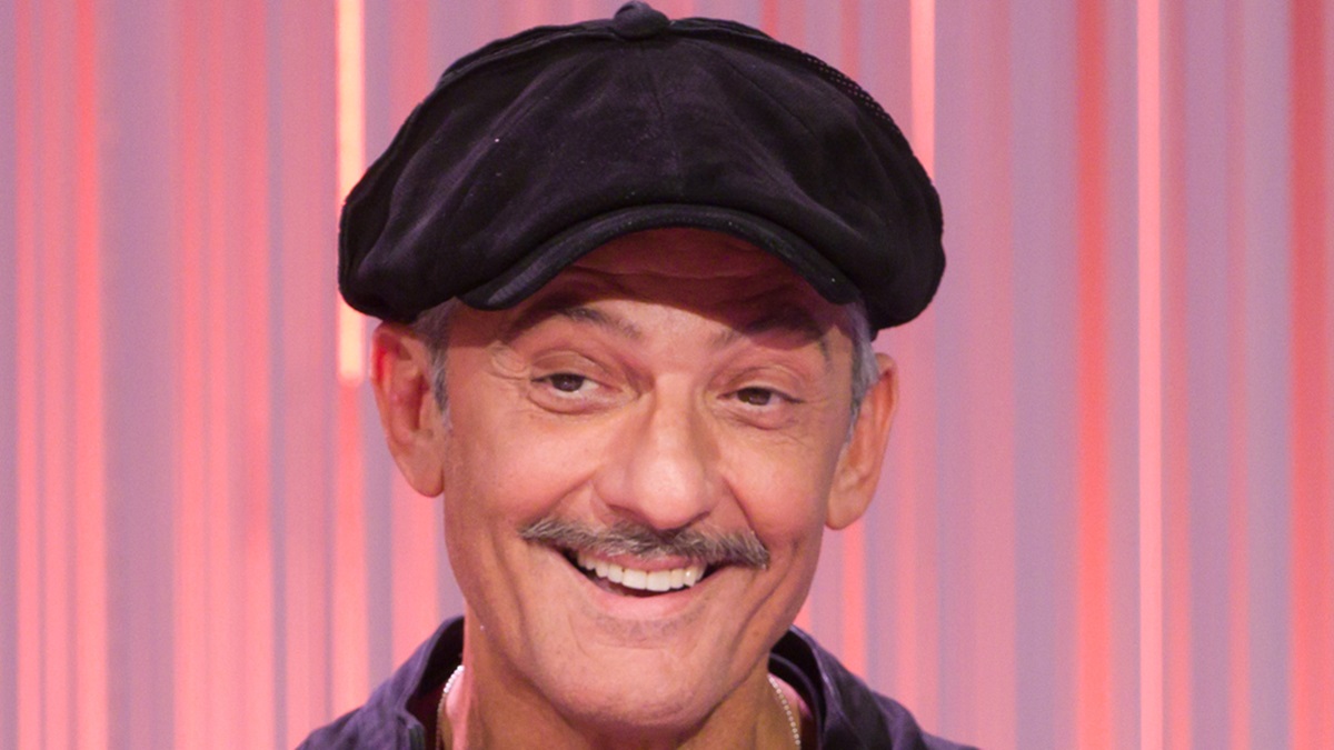 https://wips.plug.it/cips/libero.it/magazine/cms/2025/06/fiorello-la-pennicanza.jpg