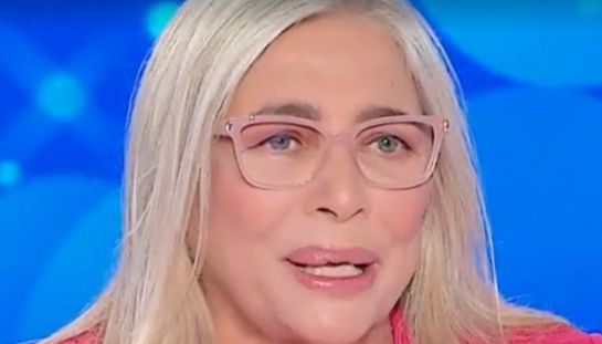 Mara Venier in America con Domenica In: l'intervista ad Amanda Lear