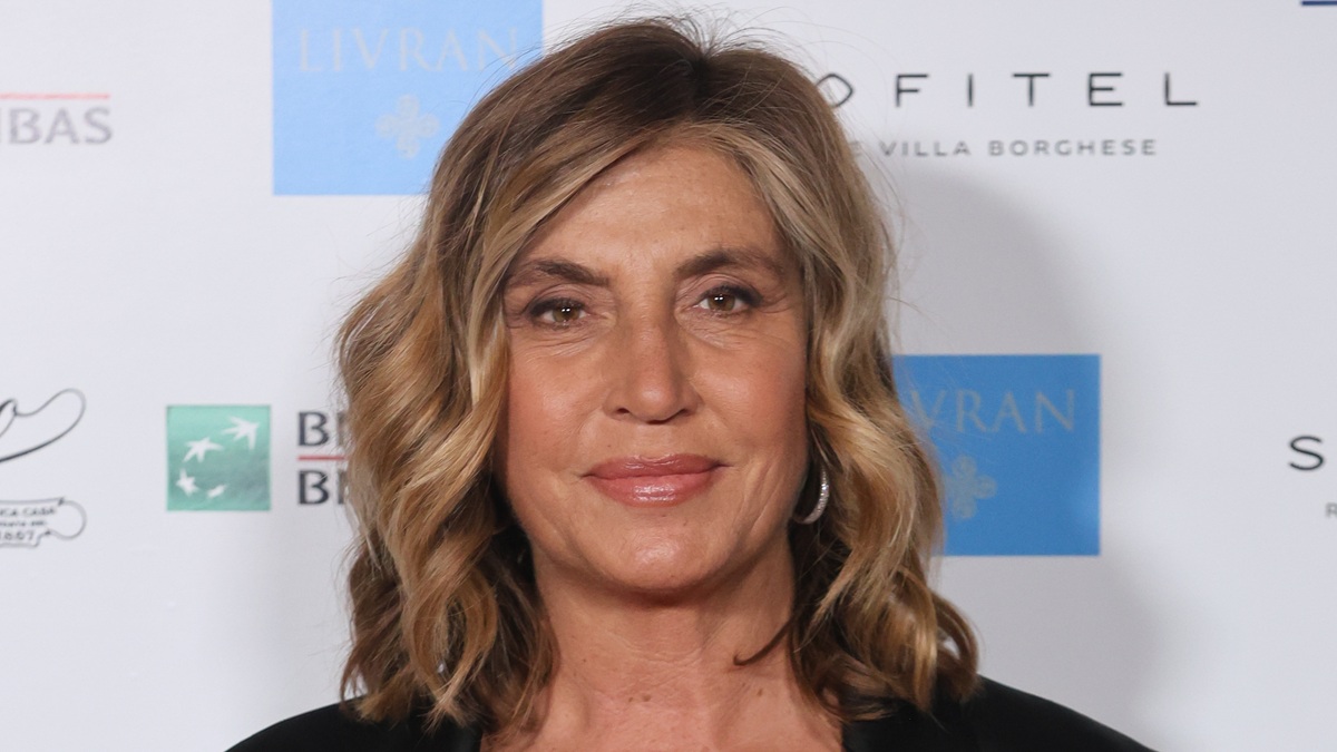 https://wips.plug.it/cips/libero.it/magazine/cms/2025/06/myrta-merlino-addio-pomeriggio-5-lacrime.jpg