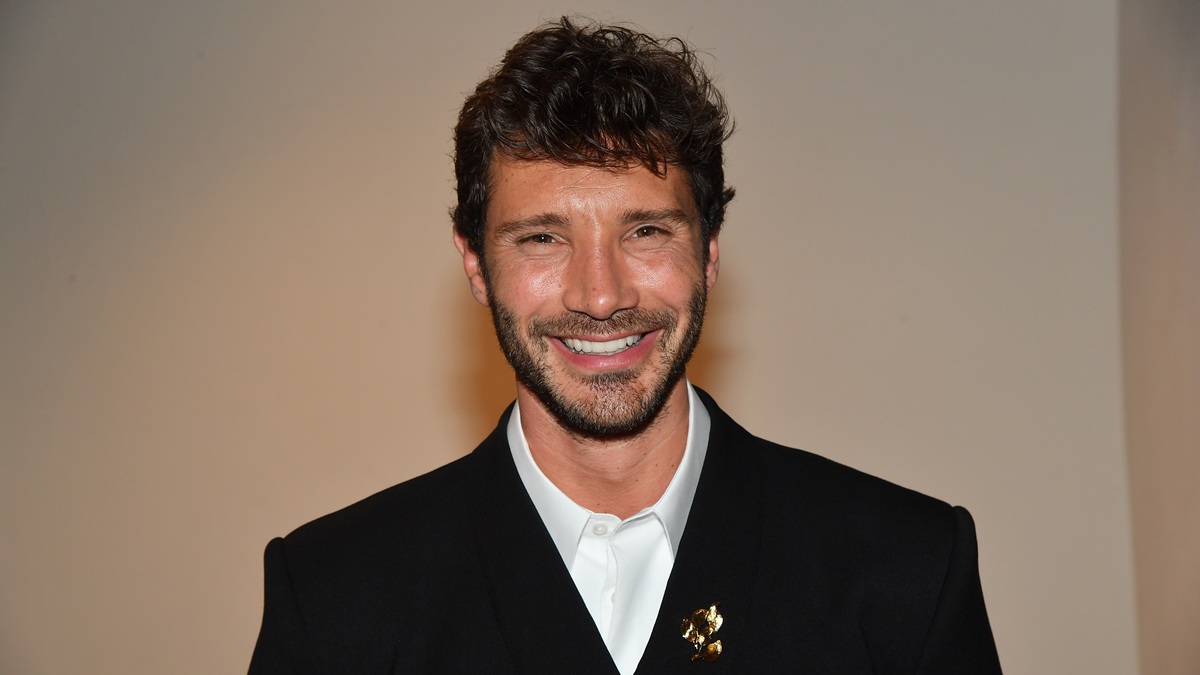 https://wips.plug.it/cips/libero.it/magazine/cms/2025/06/stefano-de-martino-e-angela-nasti.jpg