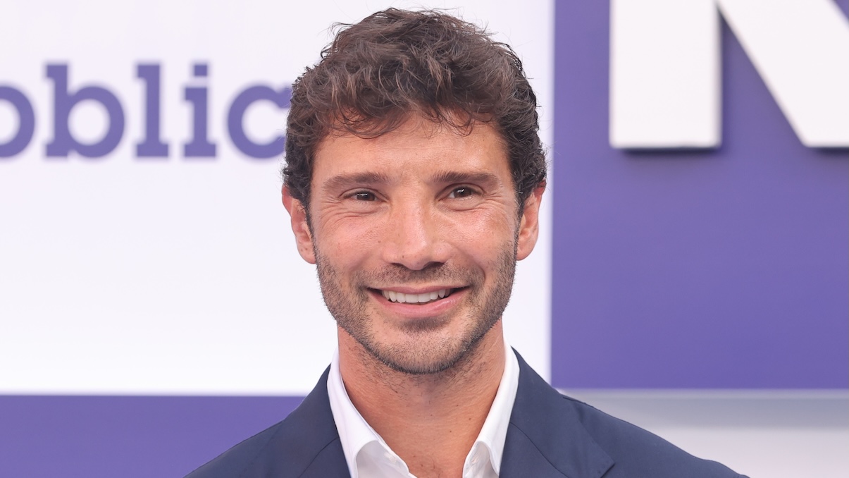 https://wips.plug.it/cips/libero.it/magazine/cms/2025/06/stefano-de-martino.jpg