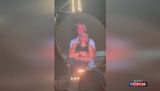 Andy Byron si dimette da Astronomer dopo il video al concerto dei Coldplay Andy Byron