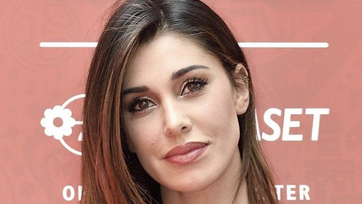 https://wips.plug.it/cips/libero.it/magazine/cms/2025/07/belen_foto_topless.png