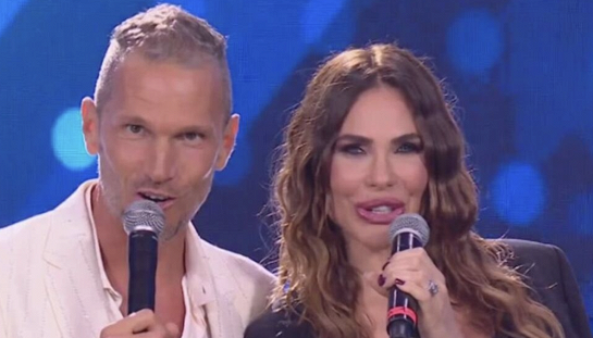 Ilary Blasi e Alvin - Battiti Live