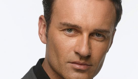 Julian McMahon, morto l'attore di Cole in Streghe e Nip/Tuck aveva 56 anni: la malattia e la richiesta della moglie Morto Julian McMahon attore di Streghe e Nip/Tuck: la malattia, la moglie e la figlia