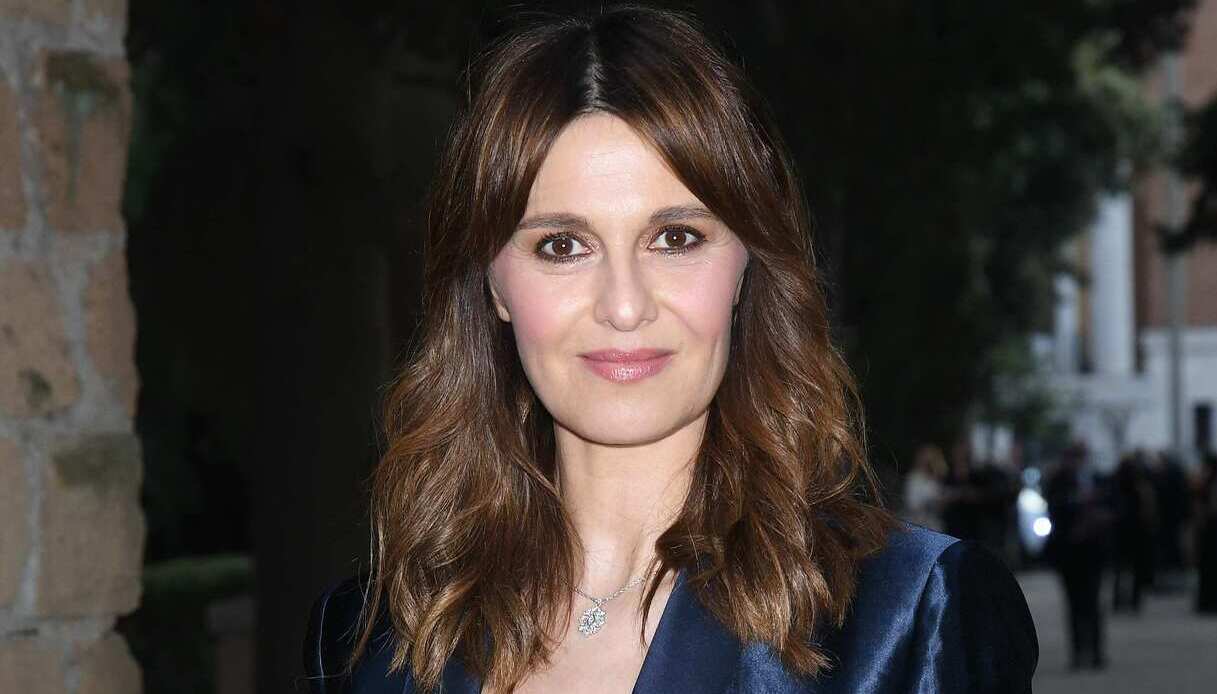 https://wips.plug.it/cips/libero.it/magazine/cms/2025/07/petra-paola-cortellesi.jpg