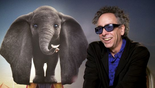 Mercoledì 2, Tim Burton sbarca a Roma per la seconda stagione assieme a un artista importante: tutti pensano a Lady Gaga