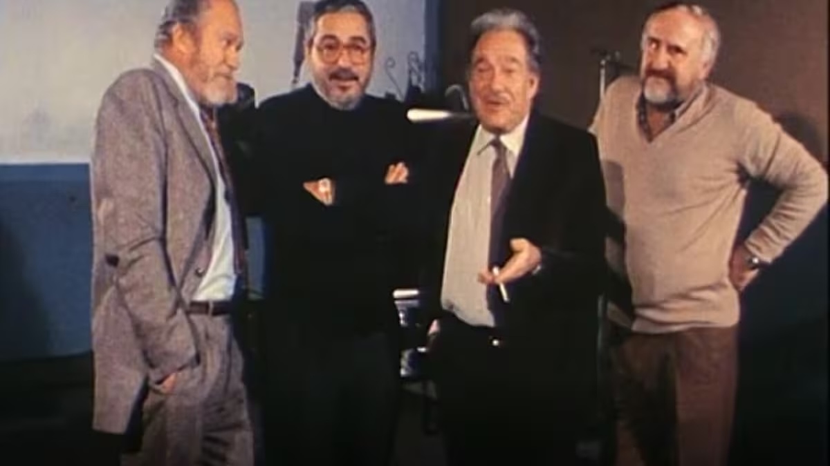 https://wips.plug.it/cips/libero.it/magazine/cms/2025/08/amici-miei-aneddoti-film-cult-mario-moniceli-streaming-dove-vederlo-jpg.jpg