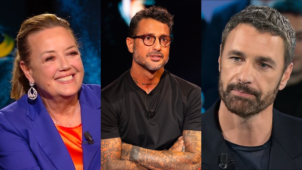 https://wips.plug.it/cips/libero.it/magazine/cms/2025/08/annamaria-bernardini-de-pace-fabrizio-corona-e-raoul-bova.jpg