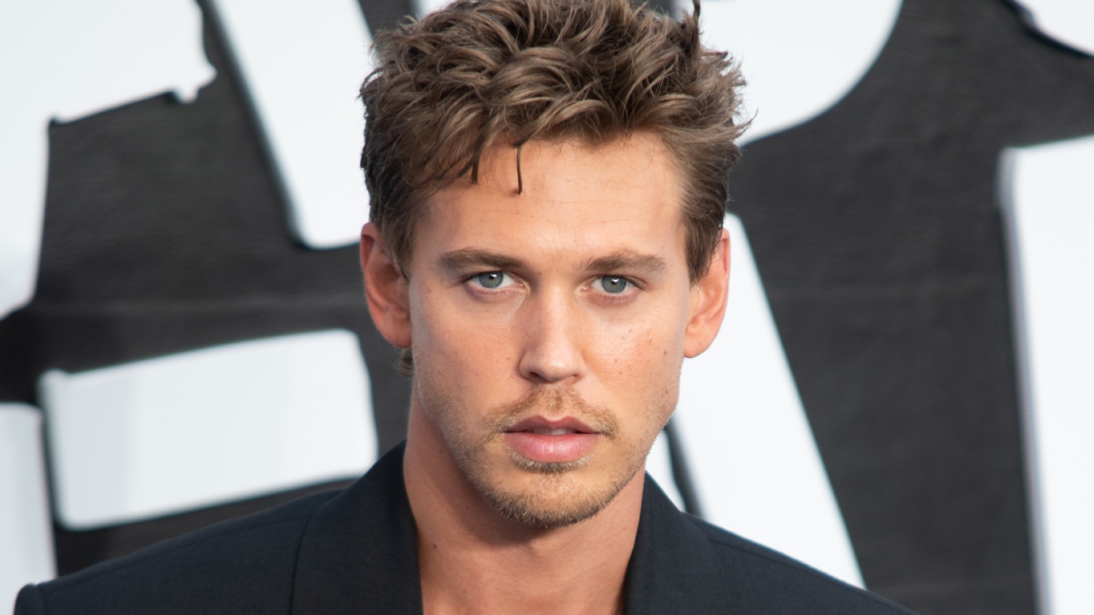 Austin Butler rischia di rompersi una costola per Caught Stealing
