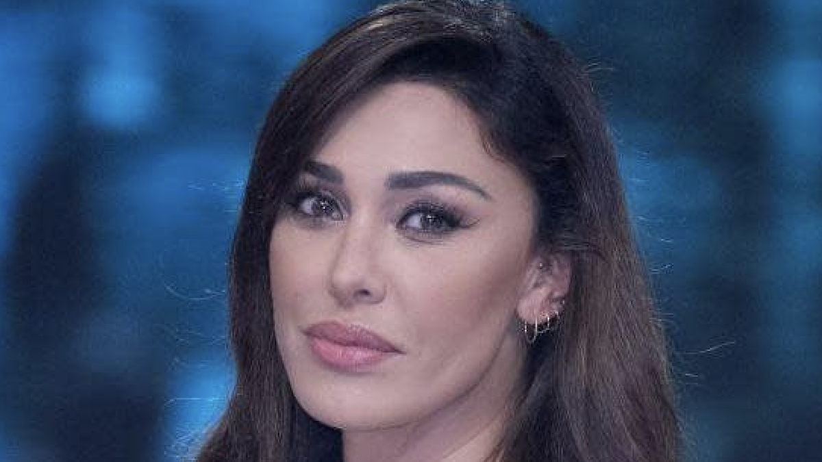 https://wips.plug.it/cips/libero.it/magazine/cms/2025/08/belen_gossip_montalbano.png