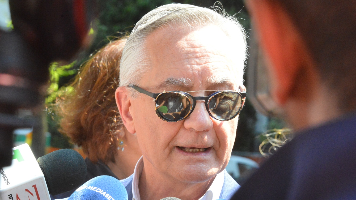 https://wips.plug.it/cips/libero.it/magazine/cms/2025/08/delitto_di_garlasco_verbali_incompleti_impronte_teoria_ex_comandante.jpeg