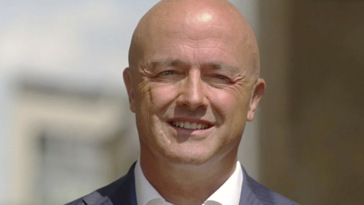 https://wips.plug.it/cips/libero.it/magazine/cms/2025/08/dentro_la_notizia_intervista_gianluigi_nuzzi.jpeg