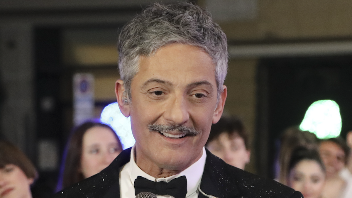 https://wips.plug.it/cips/libero.it/magazine/cms/2025/08/fiorello_nipote.png