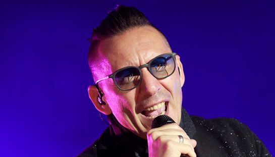 Kekko Silvestre dei Modà a Io Canto Family