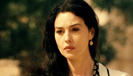 Su Mediaset Infinity è disponibile in streaming il film Malèna con Monica Bellucci