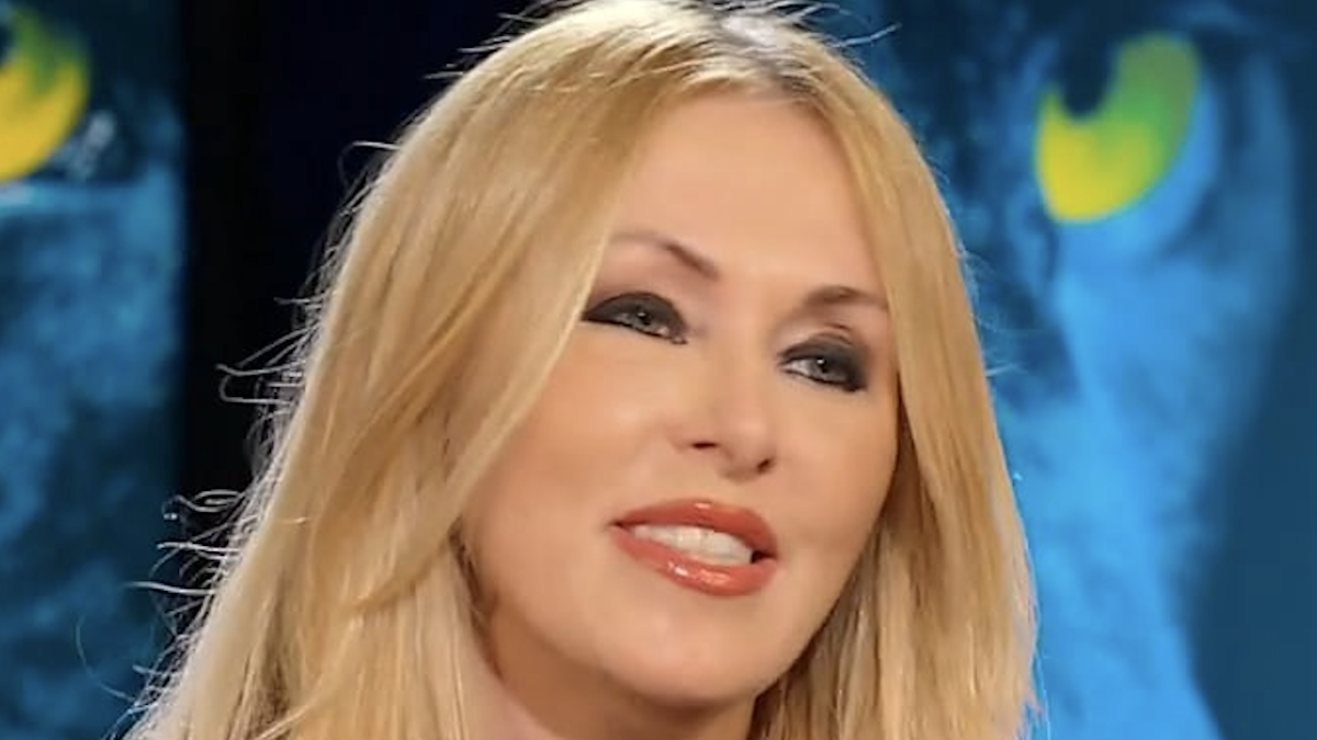 https://wips.plug.it/cips/libero.it/magazine/cms/2025/08/roberta_bruzzone_prime.png