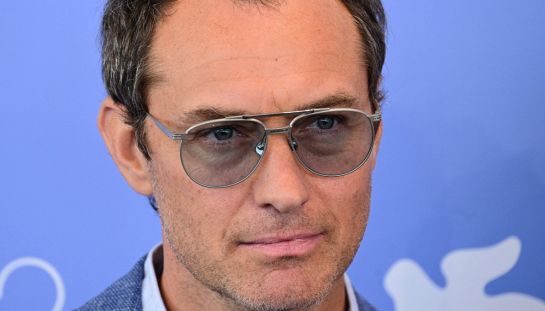 Venezia 82, Jude Law è Putin nel film Il mago del Cremlino: "Non ho paura di ripercussioni. Ecco la cosa più difficile"