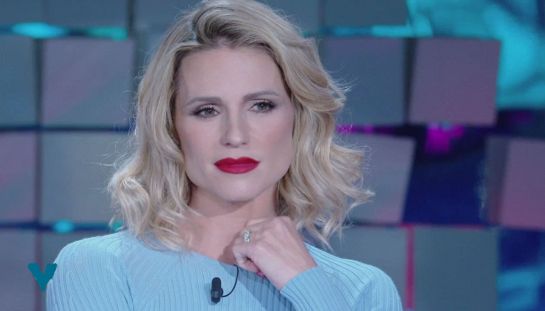 Michelle Hunziker lascia senza fiato in questo corto su RaiPlay
