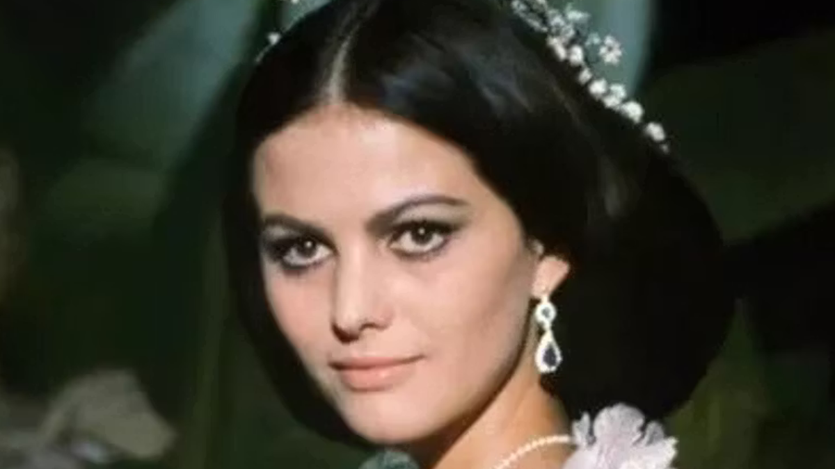 Claudia Cardinale, chi era il marito Pasquale Squitieri e gli altri flirt: la lettera di Chirac e il rapporto unico con Alain Delon  