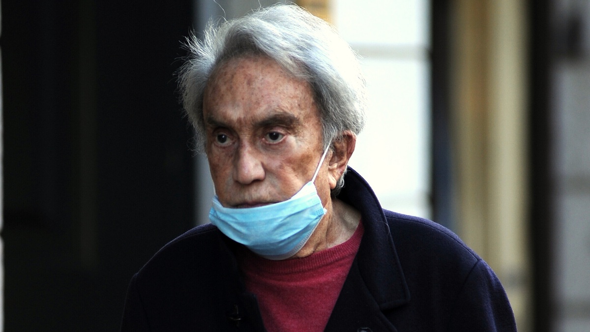 https://wips.plug.it/cips/libero.it/magazine/cms/2025/09/emilio-fede-in-condizioni-di-salute-gravi.jpg