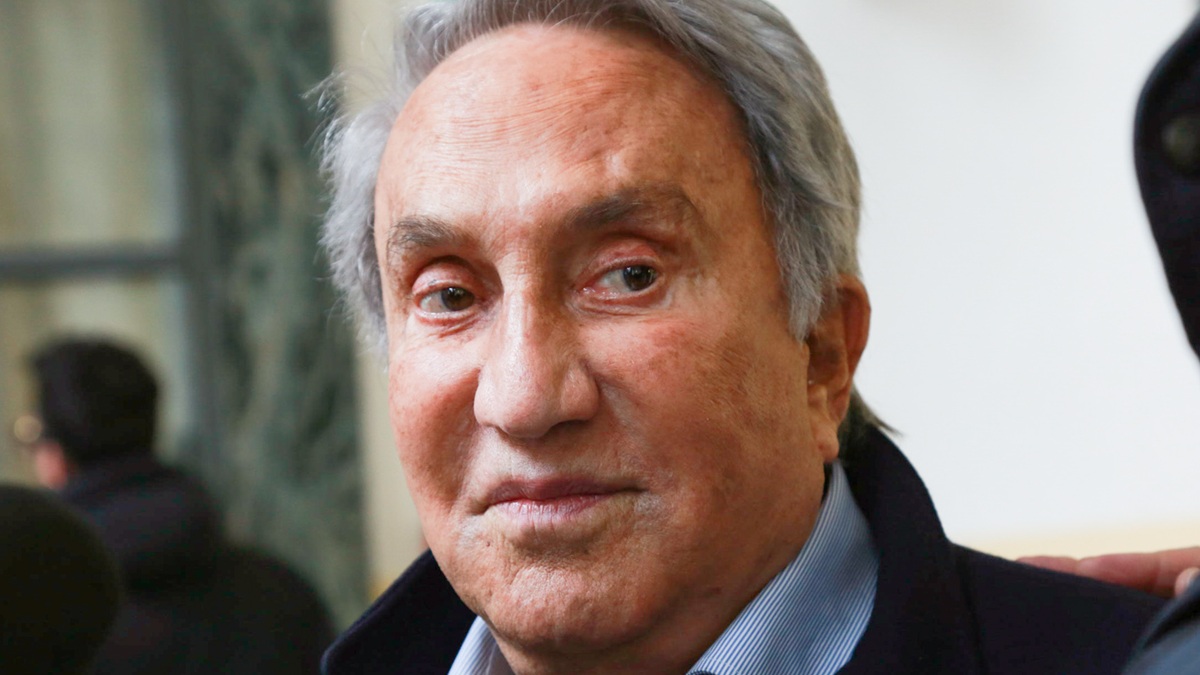 https://wips.plug.it/cips/libero.it/magazine/cms/2025/09/emilio-fede-morto.jpg