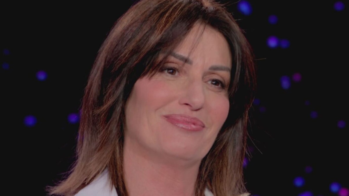 https://wips.plug.it/cips/libero.it/magazine/cms/2025/09/grande-fratello-2025-svelate-opinioniste-cristina-plevani-floriana-seconddi-serena-garitta.jpg