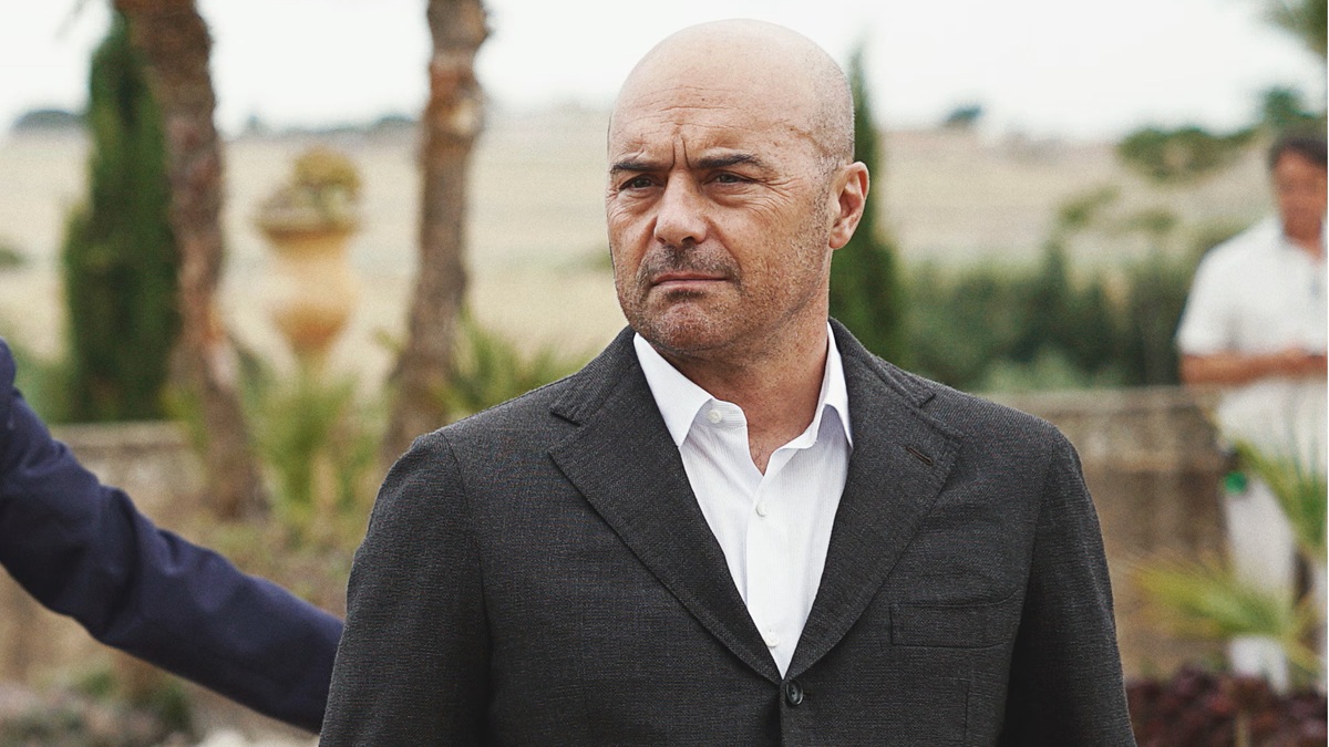 https://wips.plug.it/cips/libero.it/magazine/cms/2025/09/il-commissario-montalbano-torna-su-rai-1-anticipazioni-9-settembre-2025.jpg