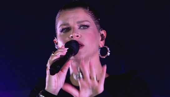 Io Che Amo Solo Te, Alessandra Amoroso canta per Scamarcio e Chiatti nel film in streaming su RaiPlay