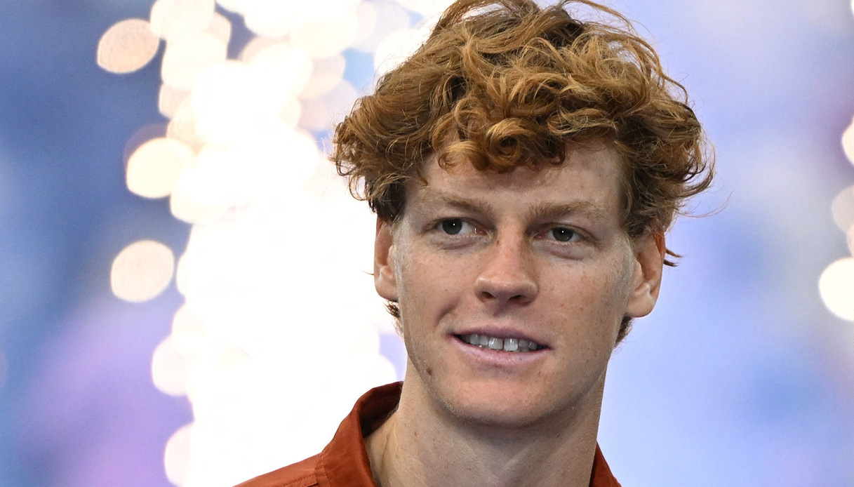 https://wips.plug.it/cips/libero.it/magazine/cms/2025/09/jannik-sinner.jpg