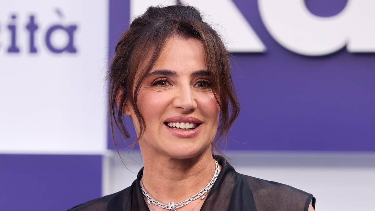 https://wips.plug.it/cips/libero.it/magazine/cms/2025/09/luisa-ranieri.jpg