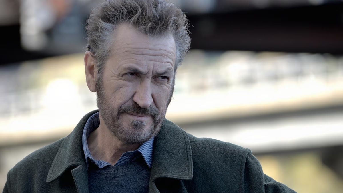 https://wips.plug.it/cips/libero.it/magazine/cms/2025/09/marco-giallini-rimetti-a-noi-i-nostri-debiti-streaming-dove-vederlo-netflix-raiplay-rocco-schiavone-jpg.jpg