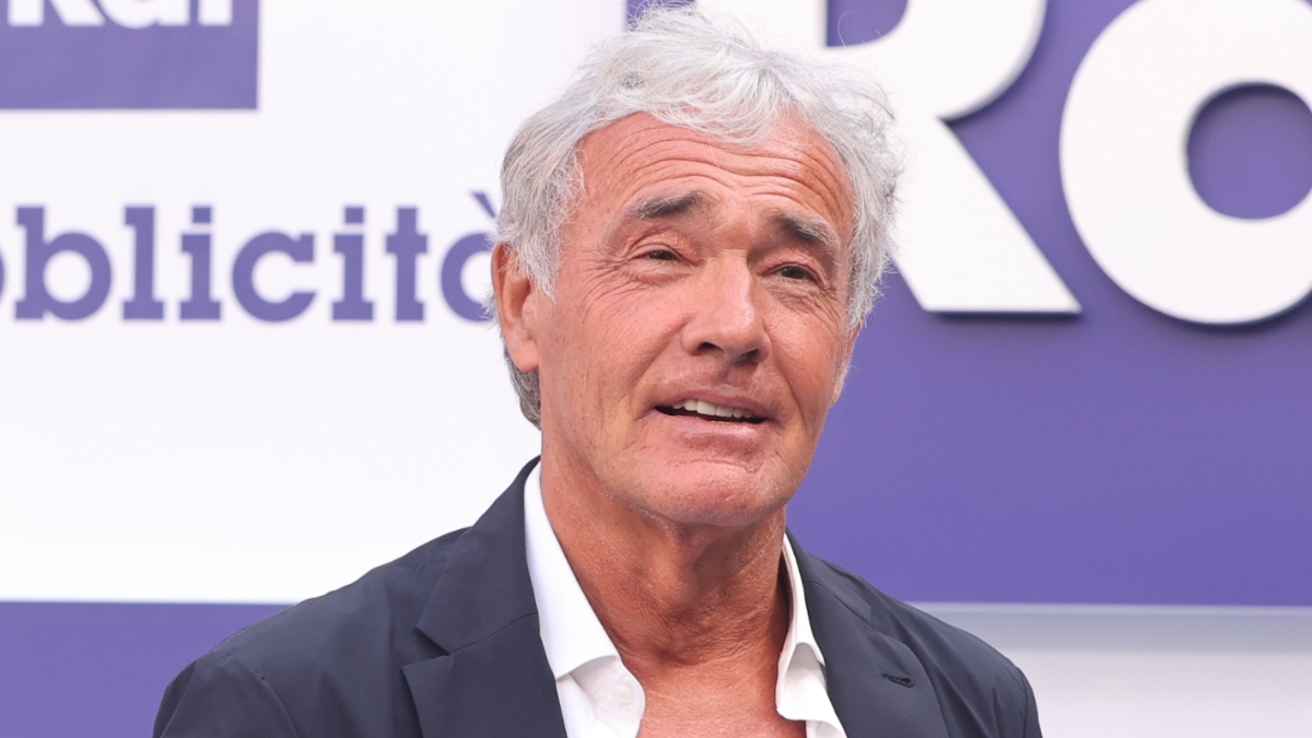 https://wips.plug.it/cips/libero.it/magazine/cms/2025/09/massimo_giletti_volontatio_a_lourdes.jpeg