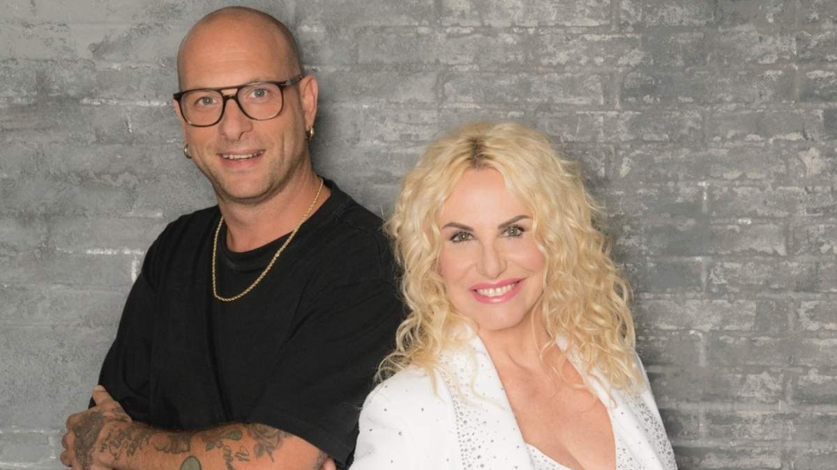 https://wips.plug.it/cips/libero.it/magazine/cms/2025/09/suzuki-jukebox-serata-finale-anticipazioni-19-settembre-2025.jpg