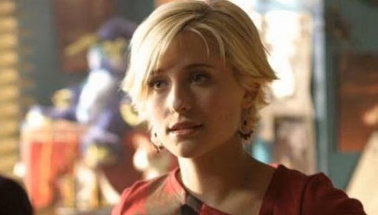 Allison Mack, l'ex star di Smallville racconta in un podcast la sua verità sulla setta sessuale