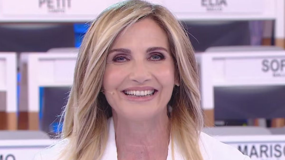 https://wips.plug.it/cips/libero.it/magazine/cms/2025/10/amici_2025_cuccarini.png