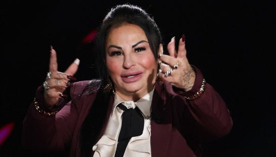 Belve, i meme impazzano ma Belen (violenta) e Rita De Crescenzo (trash) spaccano i social: "Manie d'onnipotenza"