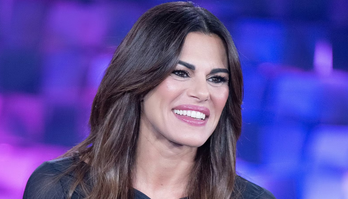 https://wips.plug.it/cips/libero.it/magazine/cms/2025/10/bianca-guaccero.jpg
