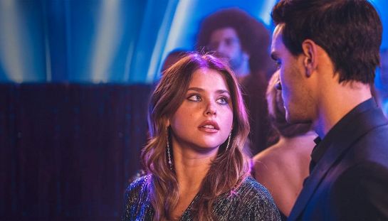 È colpa nostra?, tutte le differenze tra il libro e il film evento su Prime Video