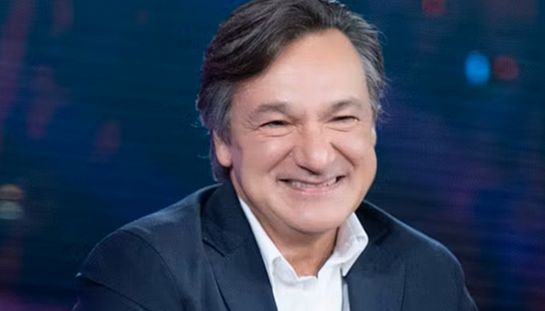 L'Amore è Cieco, Fabio Caressa guida lo show che arriverà in streaming su Netflix