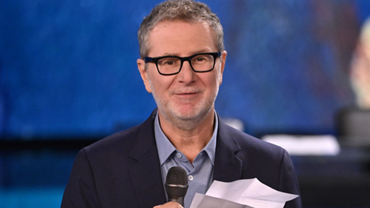 https://wips.plug.it/cips/libero.it/magazine/cms/2025/10/fazio-fa-nuovo-dispetto-alla-rai-dopo-mara-venier-si-prende-milly-carlucci-nove-che-tempo-che-fa.jpg