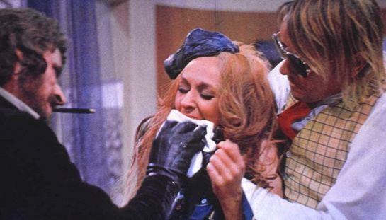 La morte accarezza a mezzanotte