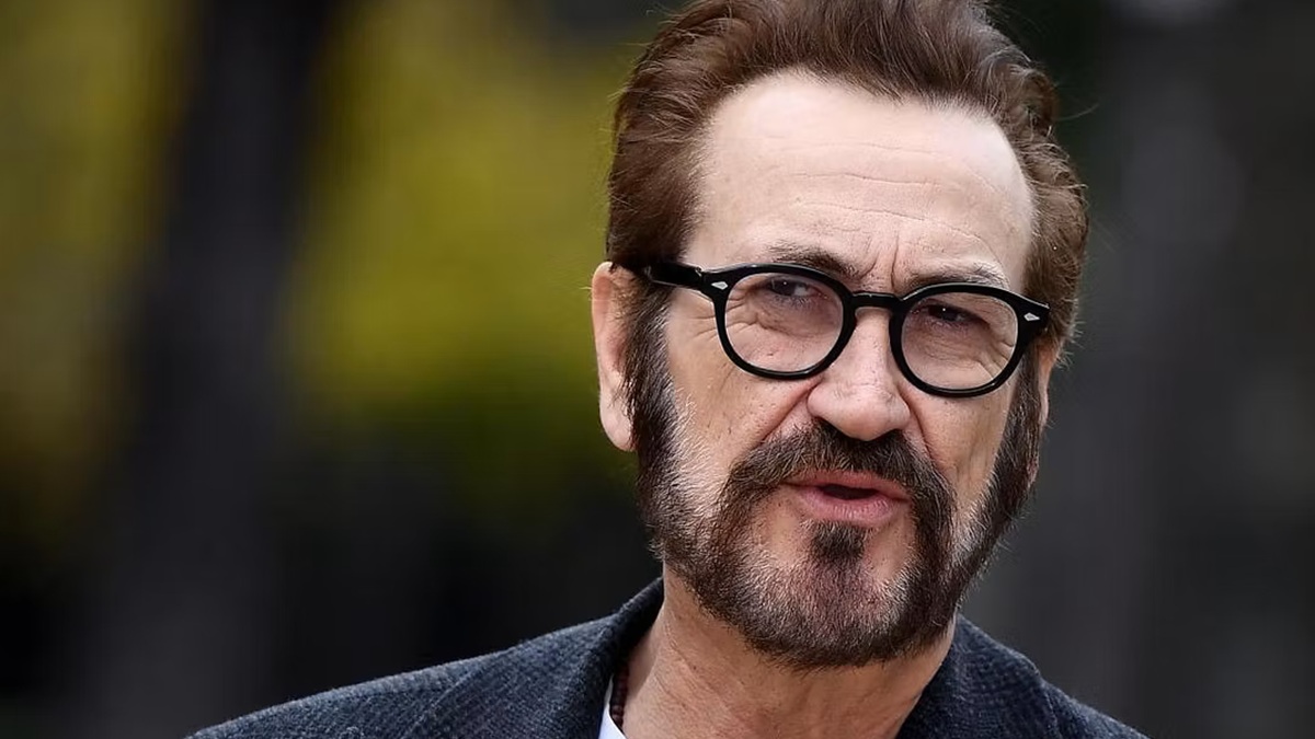 https://wips.plug.it/cips/libero.it/magazine/cms/2025/10/marco-giallini-serie-netflix-acab-streaming-trama-cast-curiosita.jpg