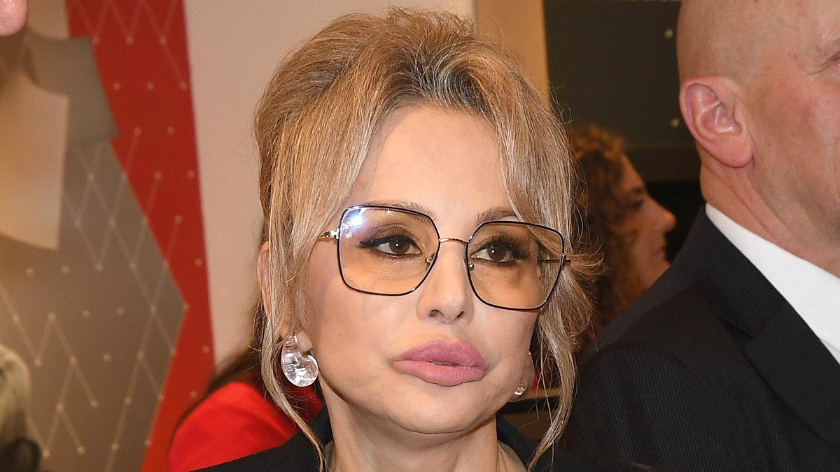 https://wips.plug.it/cips/libero.it/magazine/cms/2025/10/marina-berlusconi-figlio-fidanzata.jpg