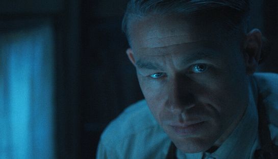 Monster, differenze tra la storia vera di Ed Gein e la serie in streaming su Netflix