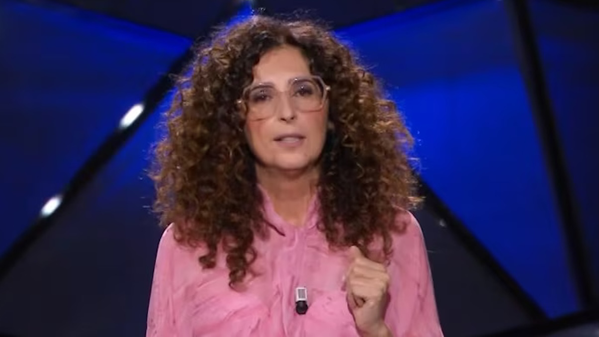 https://wips.plug.it/cips/libero.it/magazine/cms/2025/10/teresa-mannino.jpg