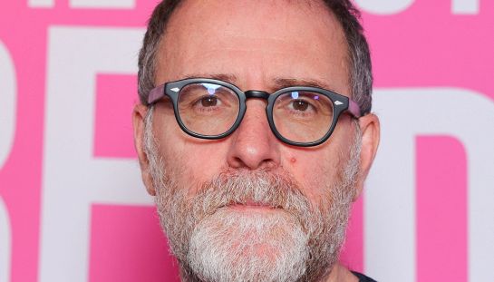 Valerio Mastandrea sfida il crimine su RaiPlay in questo film in streaming con Miriam Leone