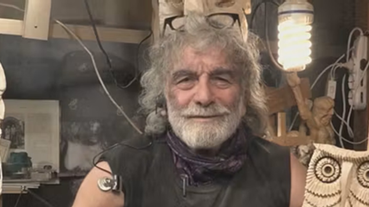 Verissimo, Mauro Corona: “Ho cercato di essere un padre diverso dal mio”, poi l’appello (pungente) a Bianca Berlinguer