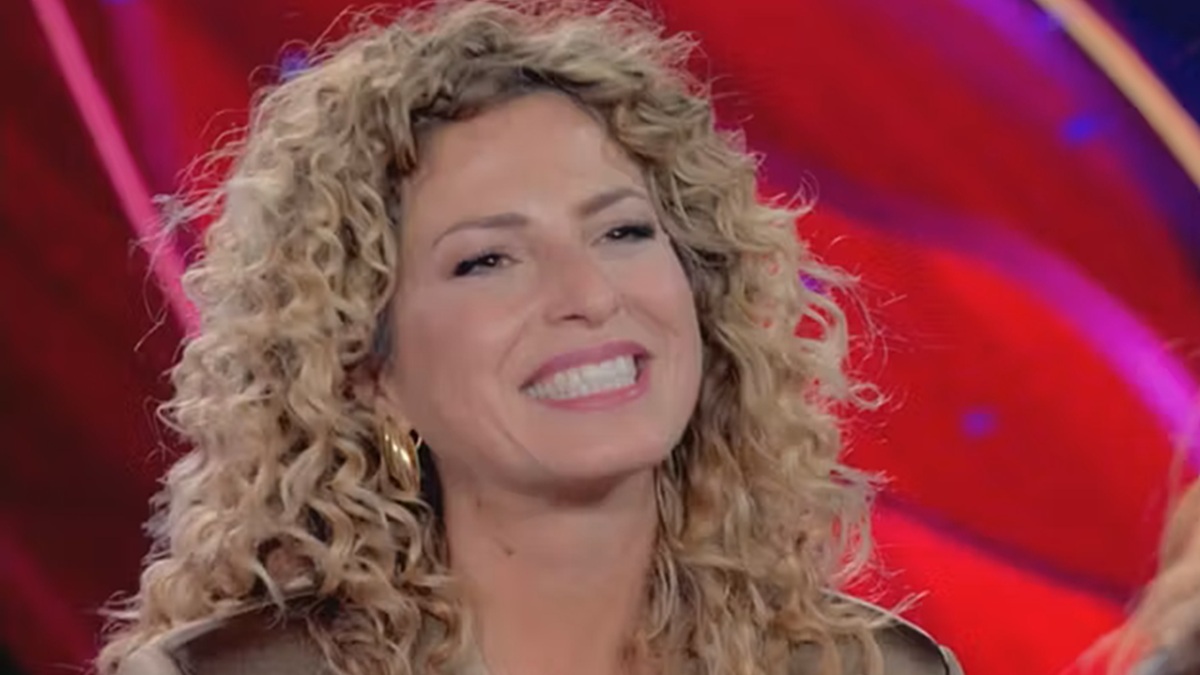 https://wips.plug.it/cips/libero.it/magazine/cms/2025/10/verissimo-roberta-rei-cosa-successo-puntata-11-ottobre-2025.jpg