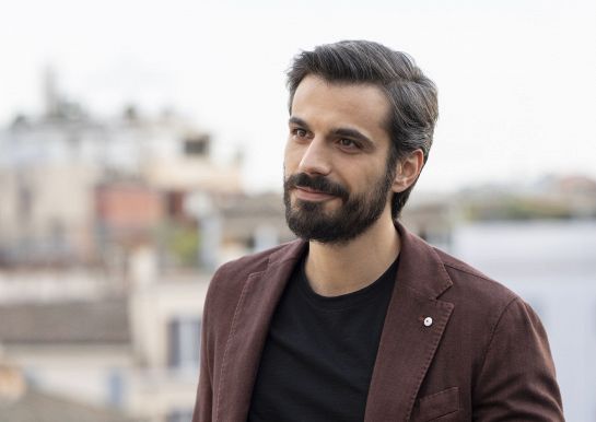 Due nuovi episodi tra humour, tensioni e set imprevedibili